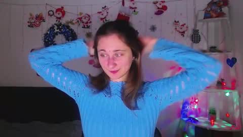 Snapshot of michellee11 chatting on January 6, 12:13 pm Michel online show from January 6, 12:13 pm