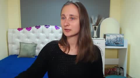 Snapshot of michellee11 chatting on October 6, 11:16 am Michel online show from October 6, 11:16 am