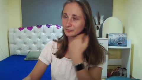 Snapshot of michellee11 chatting on September 22, 11:08 am Michel online show from September 22, 11:08 am