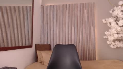 Snapshot of michellee_20 chatting on September 27, 2:13 pm Michelle online show from September 27, 2:13 pm