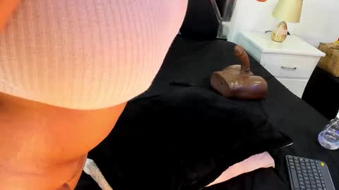 Michelle online show from October 20, 1:25 pm