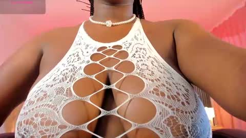 michellepreston_ online show from July 26, 12:02 pm