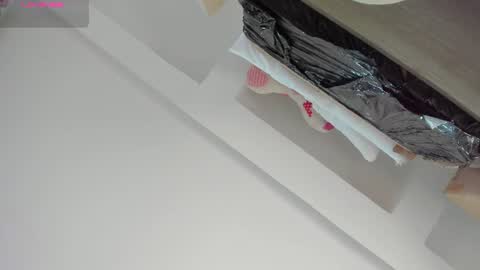 michellepreston_ online show from June 17, 12:06 pm
