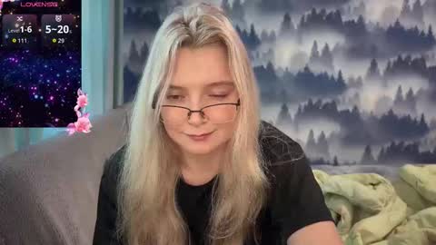 Snapshot of michiko_chan chatting on October 17, 5:21 am Jessy and Steve online show from October 17, 5:21 am