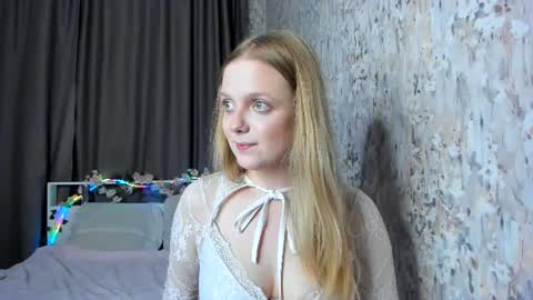 midnightfable online show from August 1, 9:50 pm