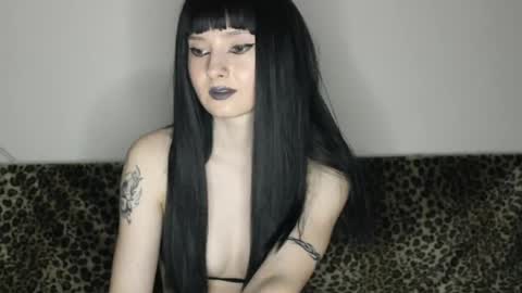 midnightsiren online show from May 15, 8:44 pm