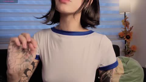 midori__san online show from November 25, 4:20 pm