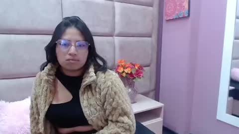 Snapshot of miha_smith chatting on January 6, 2:48 am Miha online show from January 6, 2:48 am