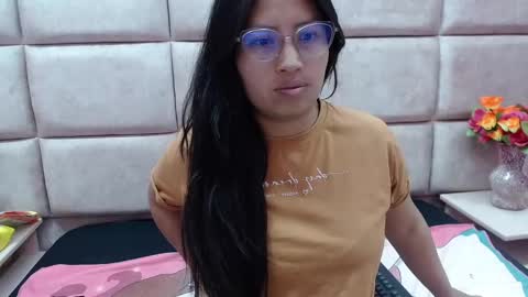 Snapshot of miha_smith chatting on January 5, 2:49 am Miha online show from January 5, 2:49 am