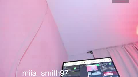 mia online show from July 31, 9:05 pm