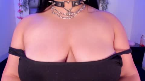 Mia online show from July 24, 3:15 am