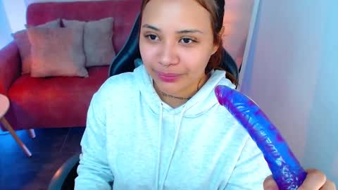 Snapshot of miiaa7_ chatting on March 7, 3:51 am Ma is my name I invite you to check out my wish list for my birthday online show from March 7, 3:51 am