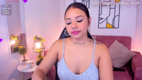 Snapshot of miiaa7_ chatting on January 19, 12:17 am Ma is my name I invite you to check out my wish list for my birthday online show from January 19, 12:17 am