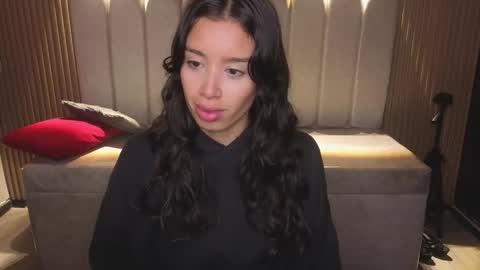 miiaa_evans1 online show from January 12, 1:16 pm