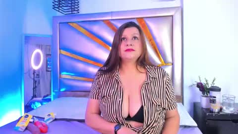 miiastorm online show from February 10, 3:53 am