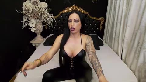 Snapshot of mikaelajensen chatting on January 26, 4:20 am Mikaela online show from January 26, 4:20 am