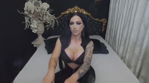 Snapshot of mikaelajensen chatting on September 27, 5:14 am Mikaela online show from September 27, 5:14 am