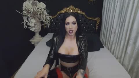 Mikaela online show from November 26, 5:19 am