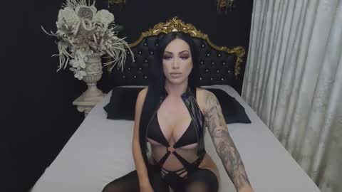 Snapshot of mikaelajensen chatting on September 26, 4:43 am Mikaela online show from September 26, 4:43 am