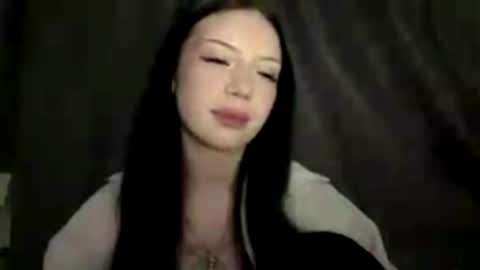 Mia online show from May 27, 3:31 pm