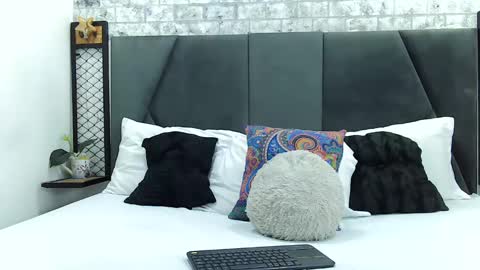 mila_adamss online show from February 13, 11:39 am