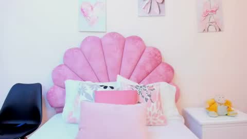mila_adamss online show from July 22, 11:00 am
