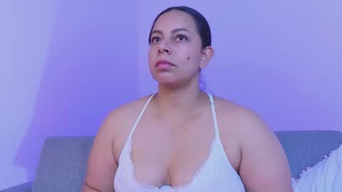 mila  online show from July 25, 7:10 pm