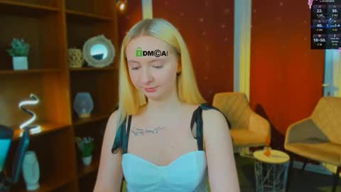 mila_glow online show from March 11, 1:25 pm