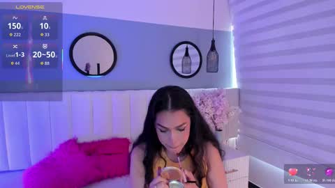 mila_hank online show from November 26, 12:39 pm