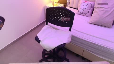 Snapshot of mila_kiitty chatting on January 8, 11:21 am Milena online show from January 8, 11:21 am