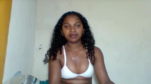 mila_lunah online show from April 30, 7:19 pm