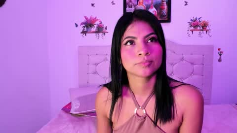 laura online show from November 18, 4:02 am