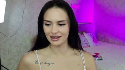 Mila online show from August 4, 2:01 pm
