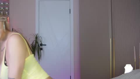 Mila and u can call me sweet bunny online show from February 16, 11:21 am