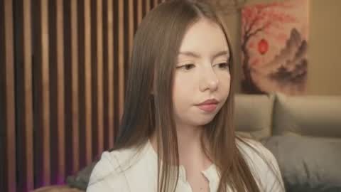 Mila online show from August 4, 3:40 pm
