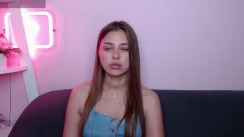 milanaangelas online show from June 26, 5:52 am