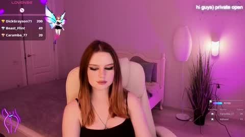 milanamoons online show from October 24, 2:13 pm