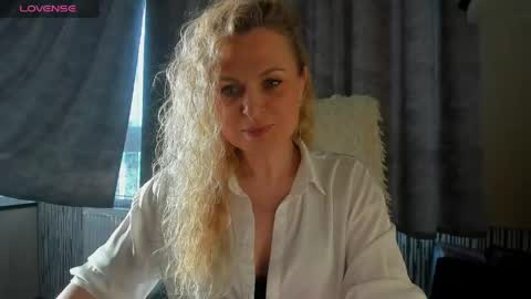 milanna_x online show from May 13, 4:13 pm