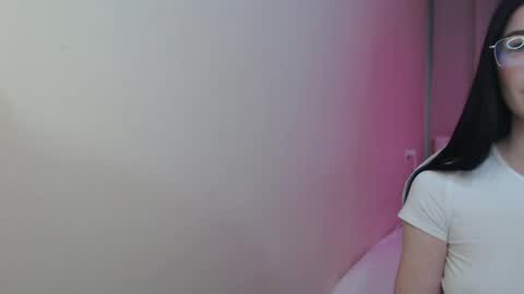 milasecretsss online show from May 2, 12:19 pm