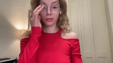 Mila online show from January 16, 2:57 pm