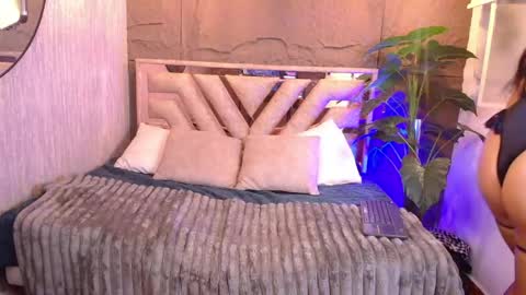 Milenka   online show from April 10, 8:26 pm