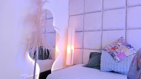 Miley online show from November 14, 3:23 pm