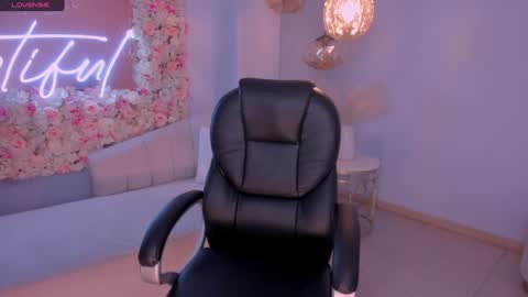 Miley Cruz  IG miley model23 online show from December 6, 3:19 am