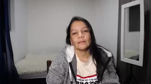 milf_colombia online show from November 10, 10:27 pm