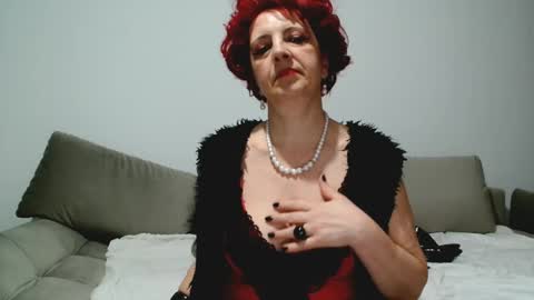 Snapshot of milffsupreme chatting on February 3, 8:57 pm Milfsupreme online show from February 3, 8:57 pm