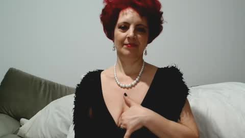 Snapshot of milffsupreme chatting on January 17, 8:44 pm Milfsupreme online show from January 17, 8:44 pm