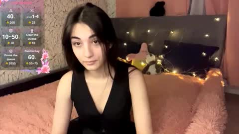 milinanoir online show from March 15, 7:16 pm