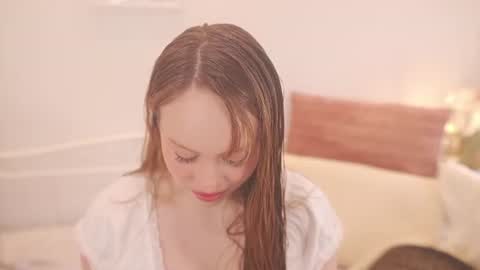 milky_0 online show from July 11, 7:36 pm