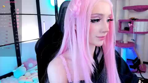 milky cute online show from March 18, 6:24 pm