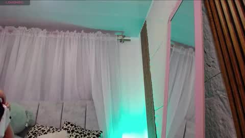 Snapshot of milkykinki18 chatting on October 10, 7:24 am milkykinki18 online show from October 10, 7:24 am